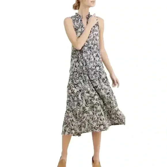 Anthropologie Dresses & Skirts - Maeve by Anthropologie Tiered midi Dress Size Medium Black White Summer casual